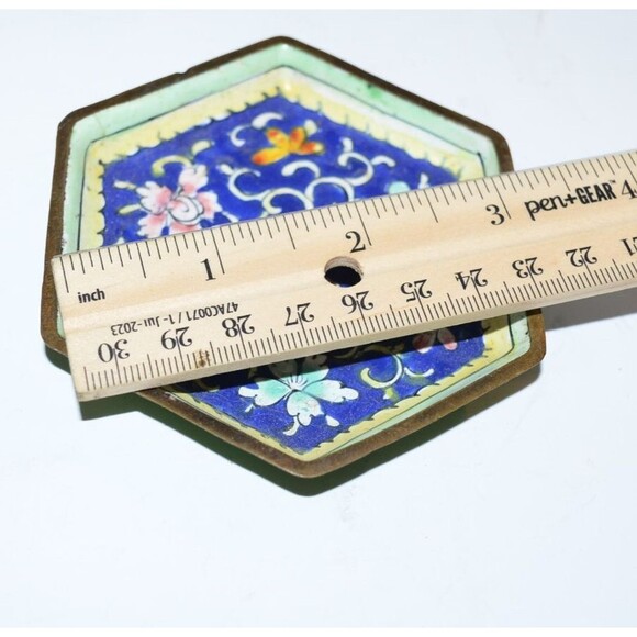 Vtg Chinese Enamel  Dish Flaws 3" Hand painted blue floral crazing octagon - Picture 2 of 4